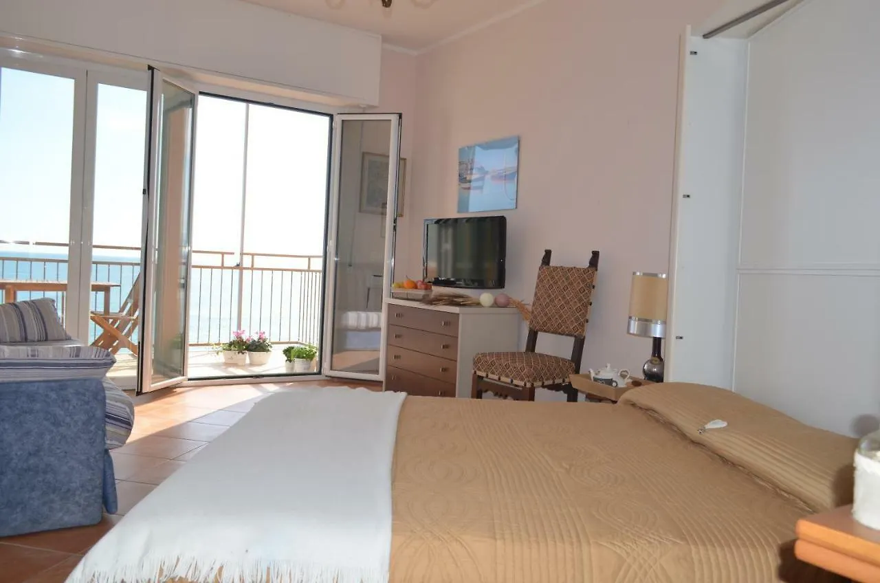 Fronte Mare 2 Apartment Pietra Ligure Italy