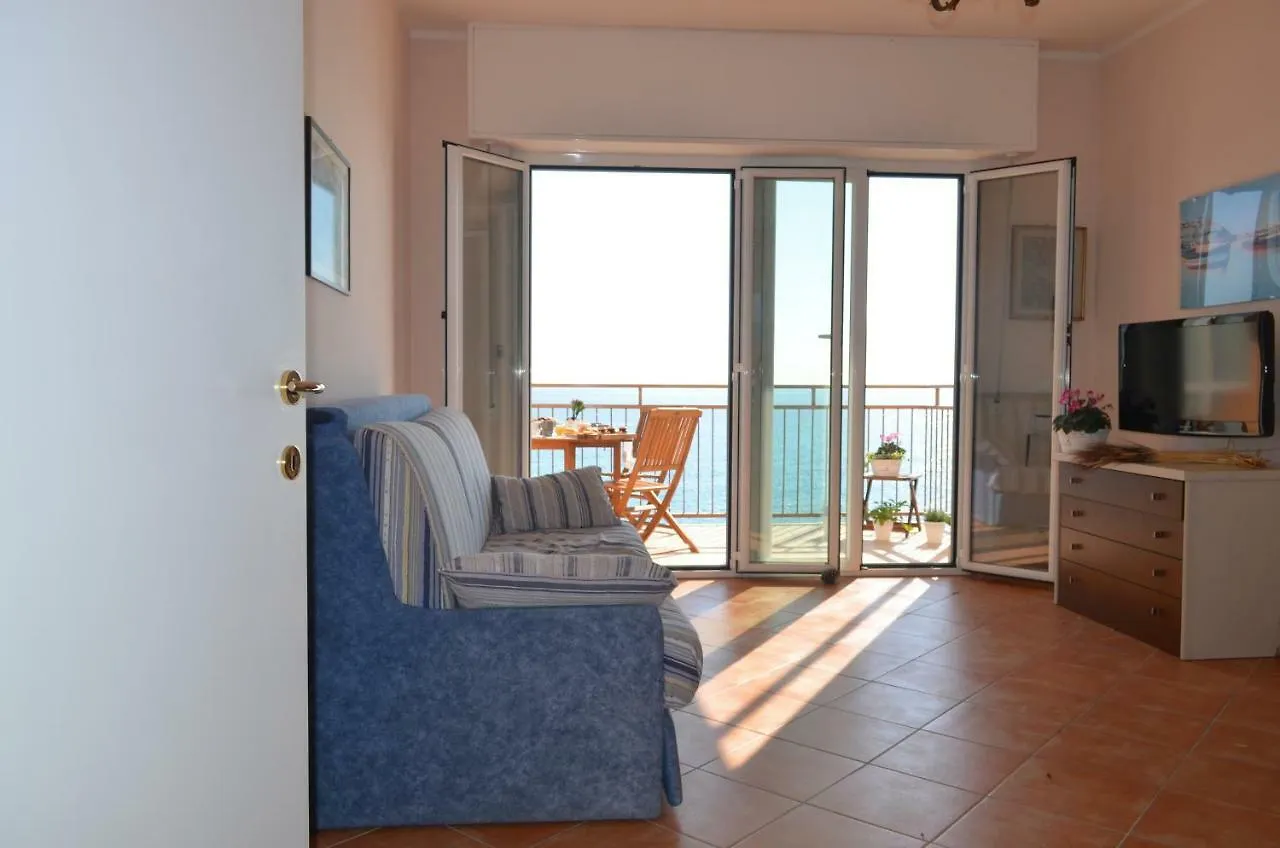 Fronte Mare 2 Apartment Pietra Ligure